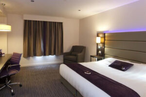 www.premierinn/gb/en/offers/employee-offer.html