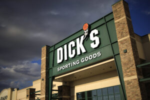 What time does Dick's Sporting